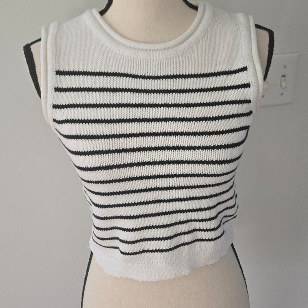 Women's White Black Striped Sleeveless Knit Crop Top sweater XS